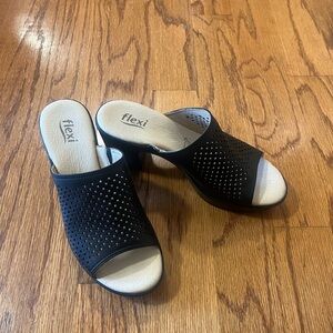 Flexi Block Heel Mule